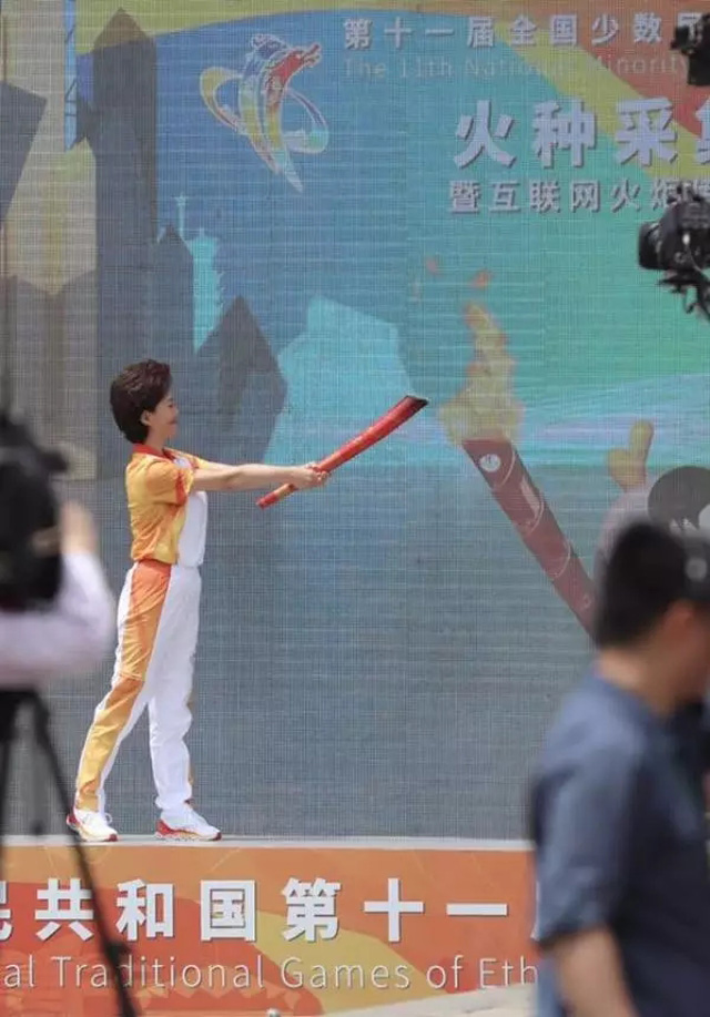 今天的告成觀星臺，一場火炬?zhèn)鬟f燃遍全國！